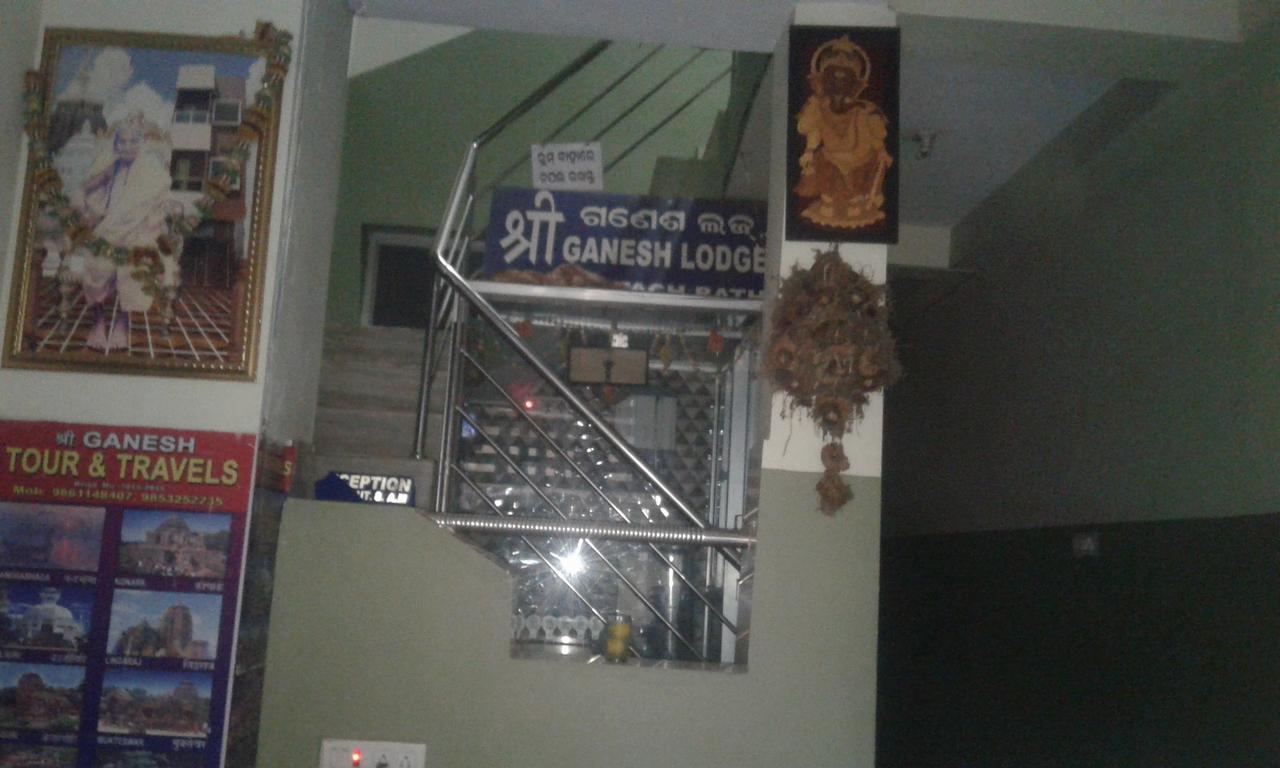 Ganesh Lodge Puri Exterior foto